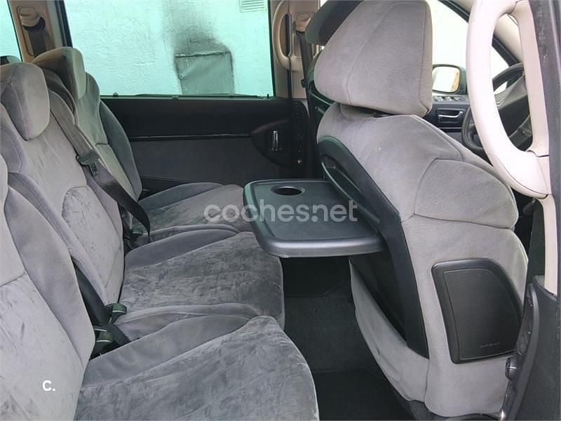 Usado Citroën C8 Exclusive 173 CV (127 kW) 2009 Negro Monovolumen