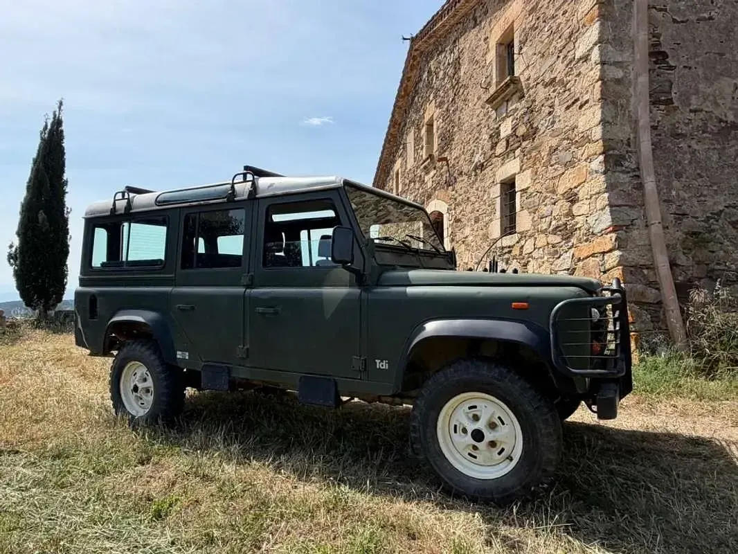Usado Land Rover Defender 111 CV (81 kW) 1991 Verde SUV