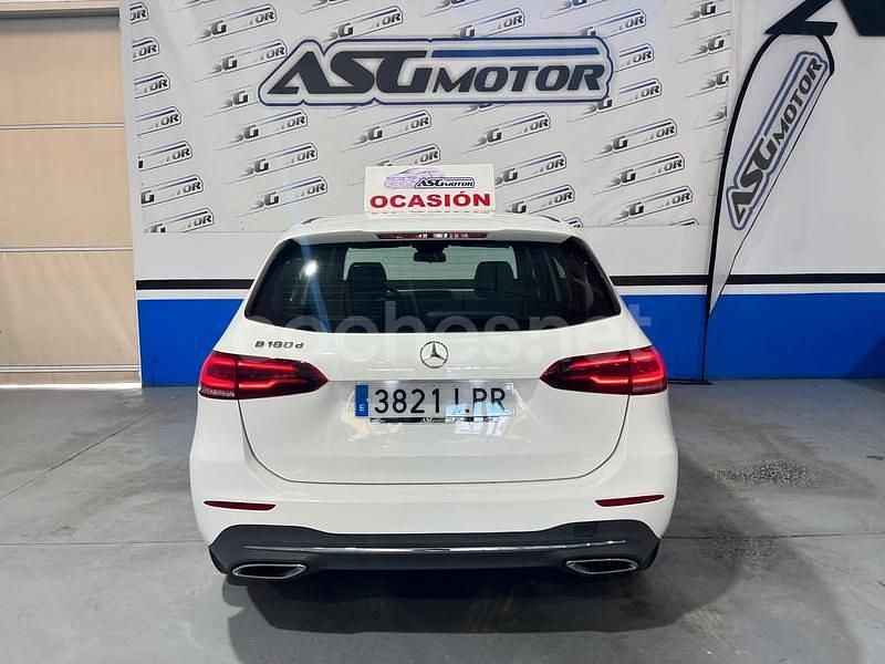 Usado Mercedes B180 116 CV (85 kW) 2021 Blanco Monovolumen