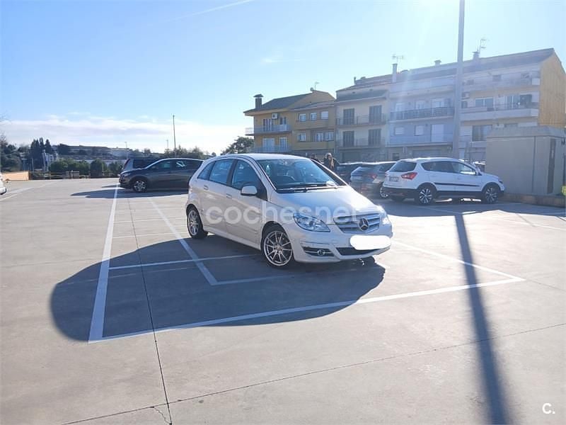 Blanco Usado 2010 Mercedes B180 Monovolumen | 5000 € (Buen precio) - Imagen 1/4