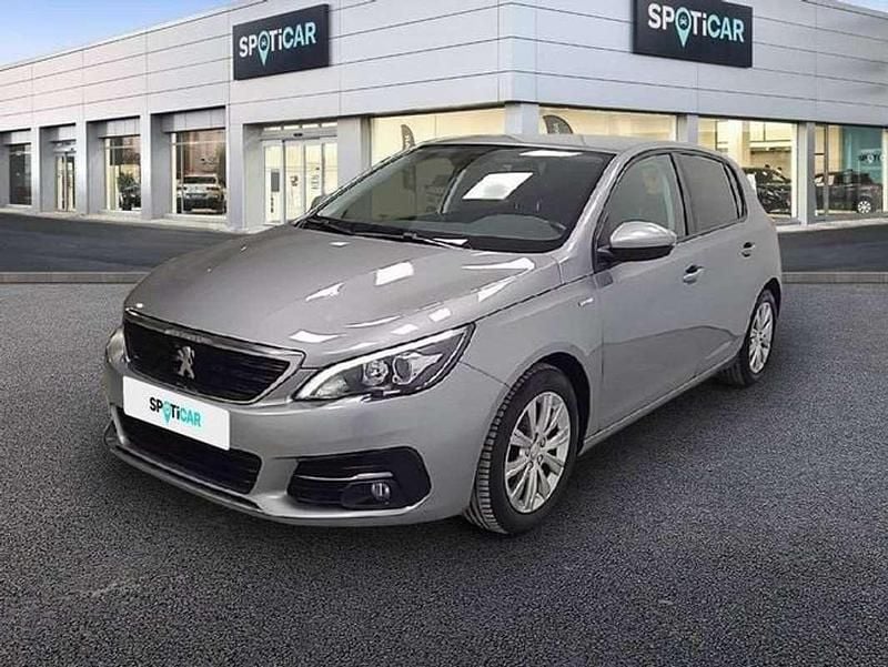 Usado Peugeot 308 Style 131 CV (96 kW) 2019 Gris Utilitario