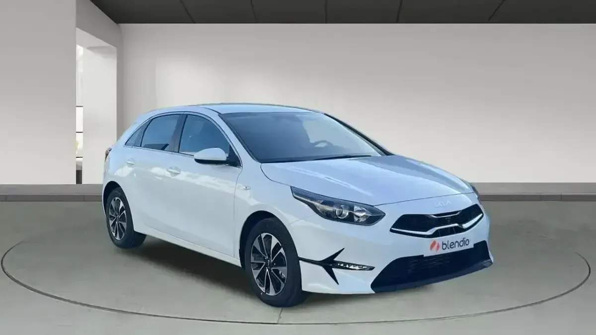 Usado Kia Ceed 100 CV (73 kW) 2025 Blanco Utilitario