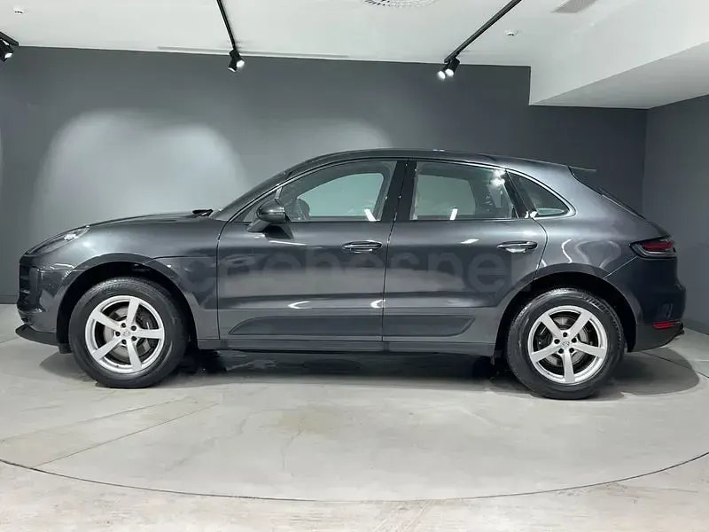 Usado Porsche Macan 245 CV (180 kW) 2020 Gris / plata SUV