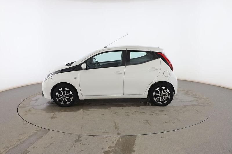 Usado Toyota Aygo X-play 72 CV (52 kW) 2019 Blanco Utilitario