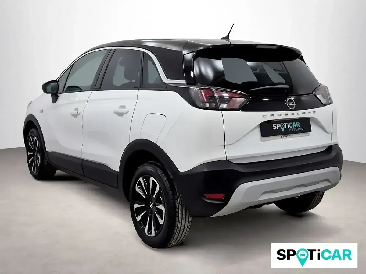 Usado Opel Crossland Elegance 110 CV (80 kW) 2024 SUV
