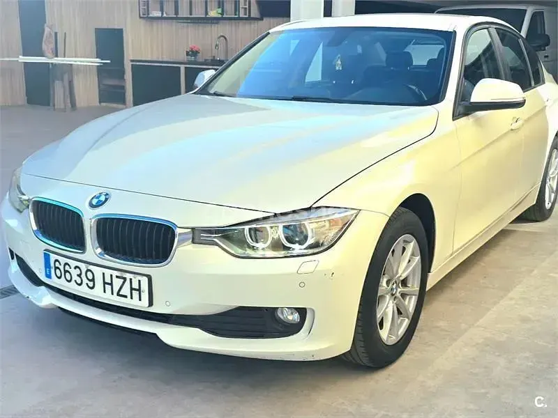 Usado BMW 318 143 CV (105 kW) 2014 Blanco Berlina