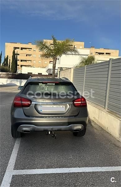 Usado Mercedes GLA200 136 CV (100 kW) 2019 Gris / plata SUV