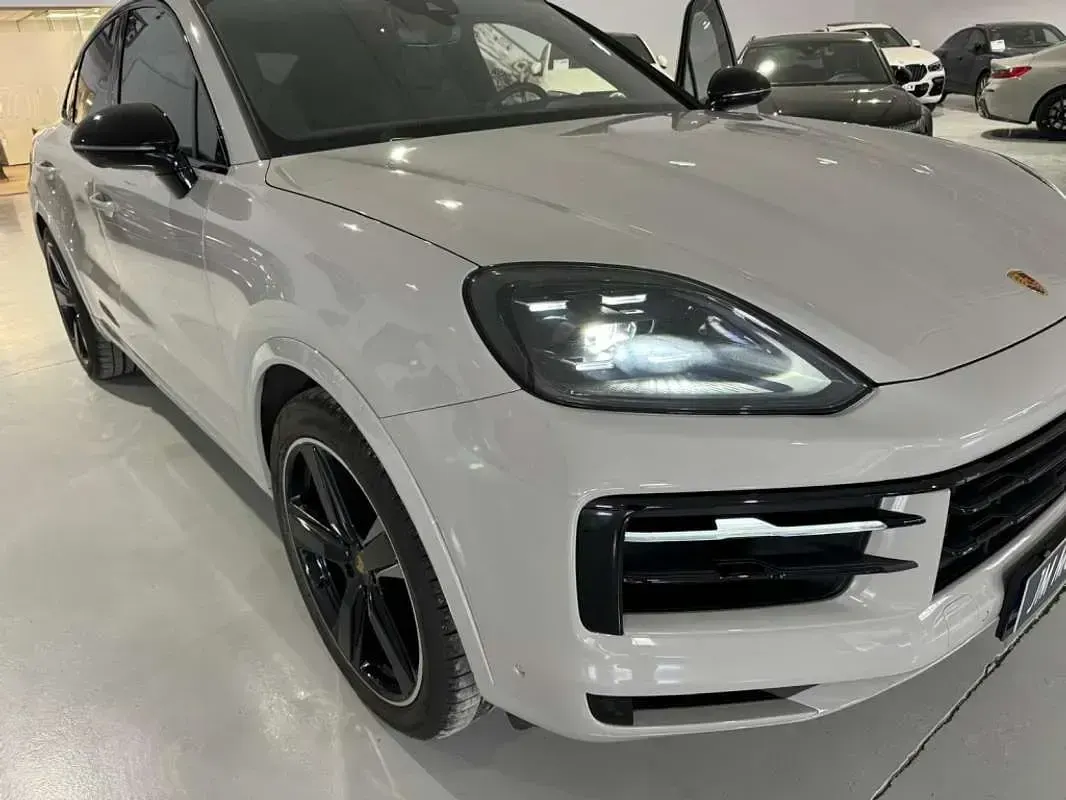 Usado Porsche Cayenne 470 CV (345 kW) 2024 Gris SUV