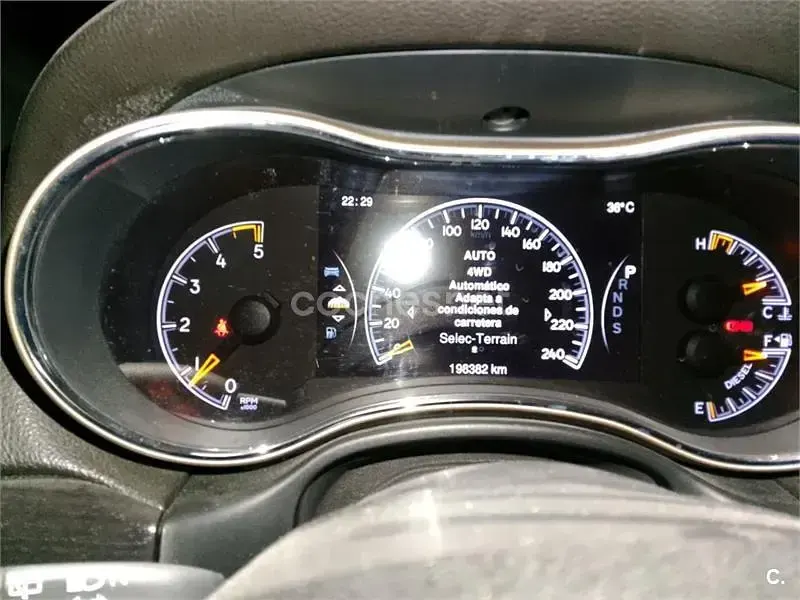 Usado Jeep Grand Cherokee Limited 190 CV (139 kW) 2014 Blanco SUV