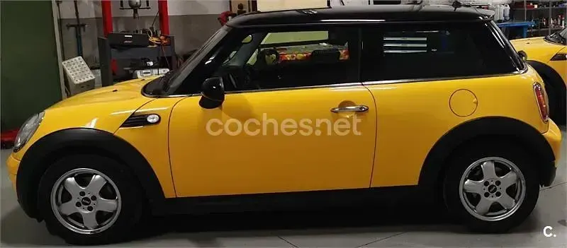 Usado Mini ONE 90 CV (66 kW) 2008 Amarillo Utilitario