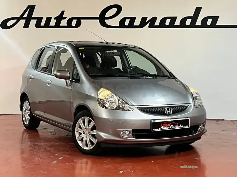 Usado Honda Jazz ES 83 CV (61 kW) 2007 Gris / plata Utilitario