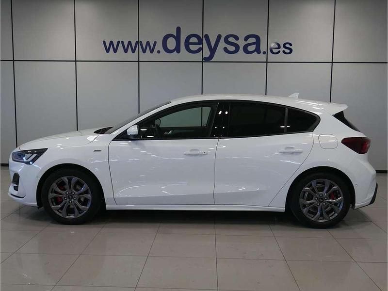 Usado Ford Focus ST-Line 125 CV (91 kW) 2023 Blanco Utilitario