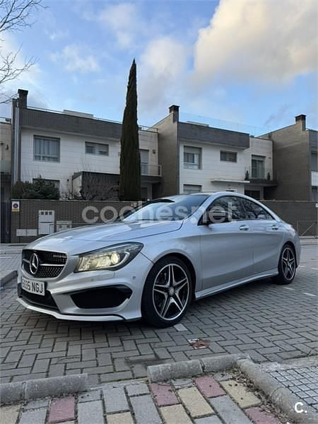 Usado Mercedes CLA220 170 CV (125 kW) 2014 Gris / plata Berlina