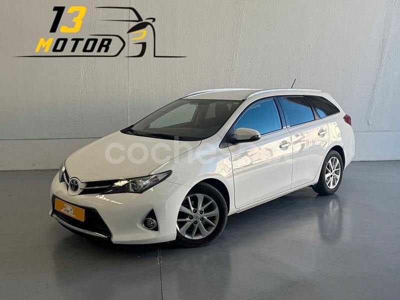 Blanco Usado 2014 Toyota Auris Active Familiar | 8990 € (Precio justo) - Imagen 1/4