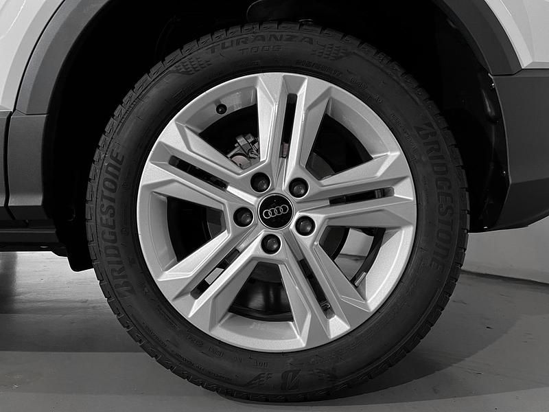 Usado Audi Q2 116 CV (85 kW) 2025 Blanco arkona SUV