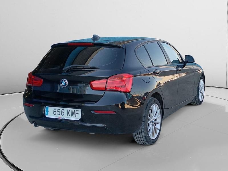 Usado BMW 118 150 CV (110 kW) 2018 Negro Utilitario