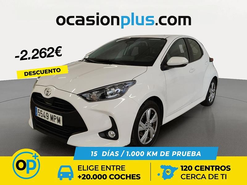 Usado Toyota Yaris Hybrid Active 116 CV (85 kW) 2024 Blanco Berlina