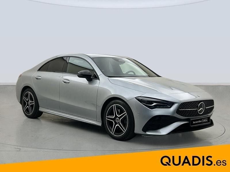 Usado Mercedes CLA220 190 CV (139 kW) 2025 Gris plata Berlina
