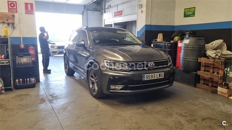 Gris / plata Usado 2016 VW Tiguan R-line SUV | 21.900 € (Precio justo) - Imagen 1/4
