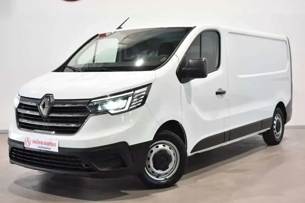 Usado Renault Trafic 131 CV (96 kW) 2022 Blanco Monovolumen