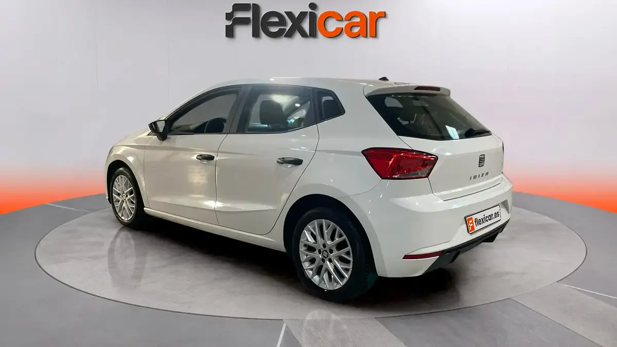 Usado Seat Ibiza Reference 95 CV (69 kW) 2018 Blanco Utilitario