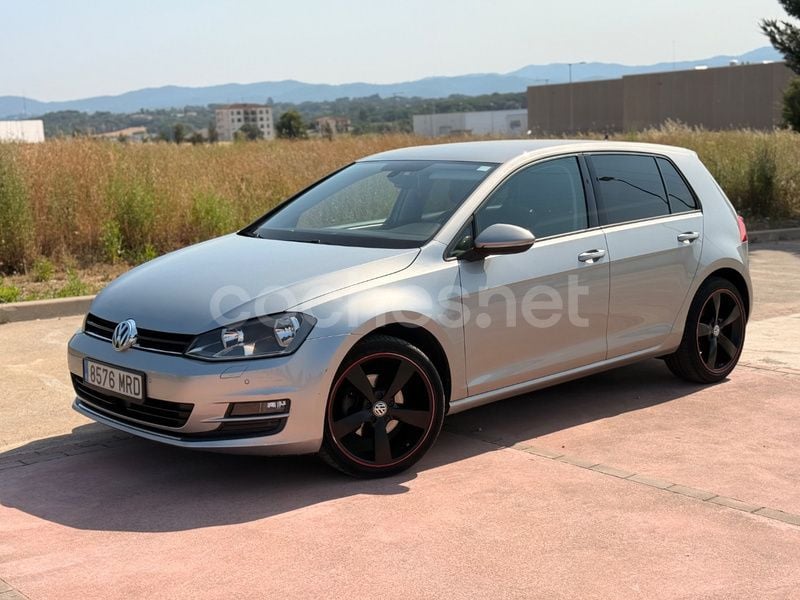 Beige Usado 2014 VW Golf VII Advance Berlina | 12.900 € (Buen precio) - Imagen 1/4