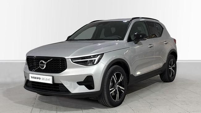 Usado Volvo XC40 Plus 163 CV (119 kW) 2025 Gris SUV