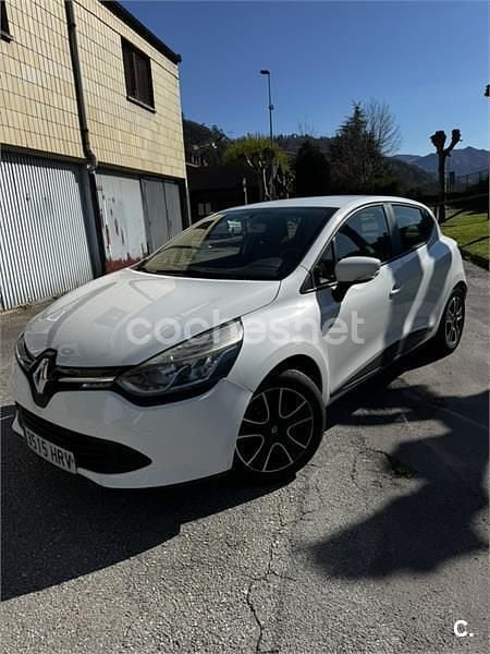 Usado Renault Clio IV Expression 75 CV (55 kW) 2013 Blanco Berlina
