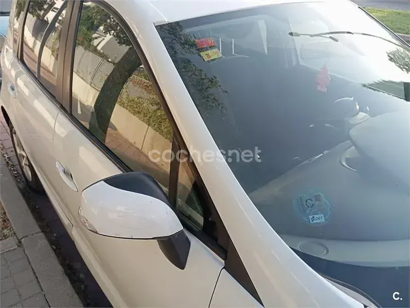 Usado Renault Scénic III Life 115 CV (84 kW) 2016 Blanco Monovolumen