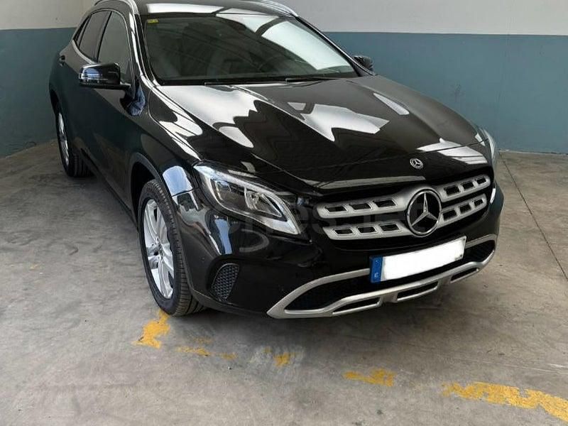 Usado Mercedes GLA220 177 CV (130 kW) 2018 Negro SUV