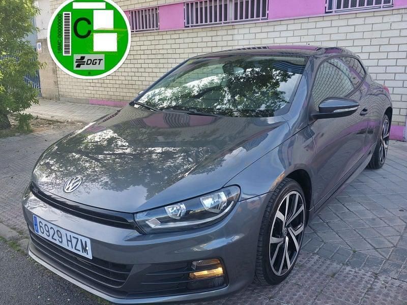 Usado VW Scirocco R-line 125 CV (91 kW) 2014 Gris / plata Coupe