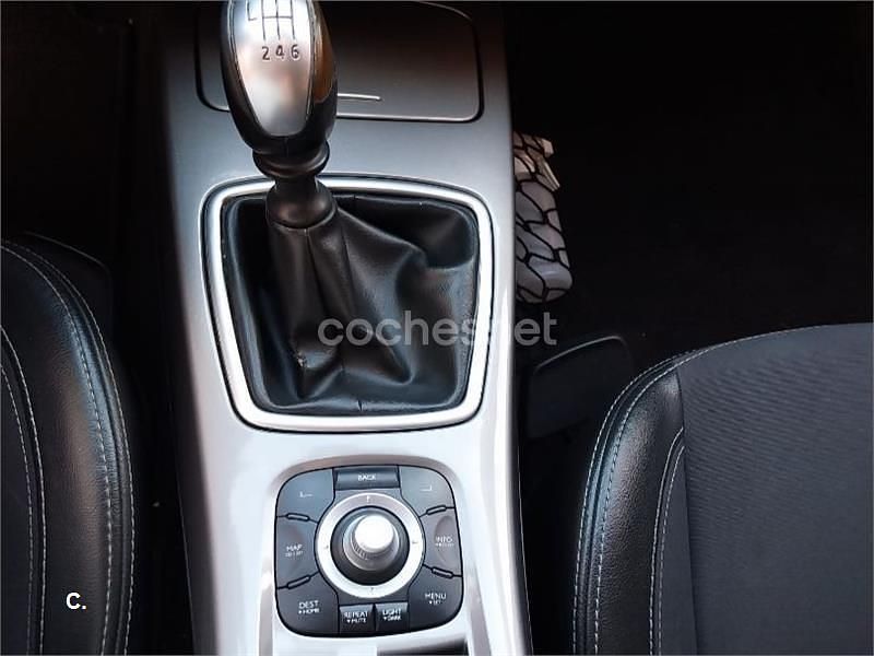 Usado Renault Laguna III Dynamique 130 CV (95 kW) 2011 Blanco Berlina