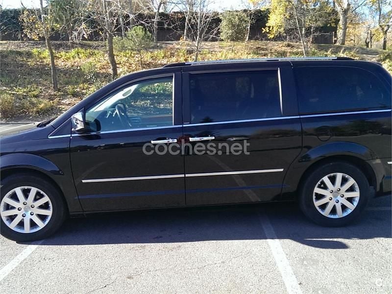 Usado Chrysler Grand Voyager Limited 163 CV (119 kW) 2009 Negro Monovolumen