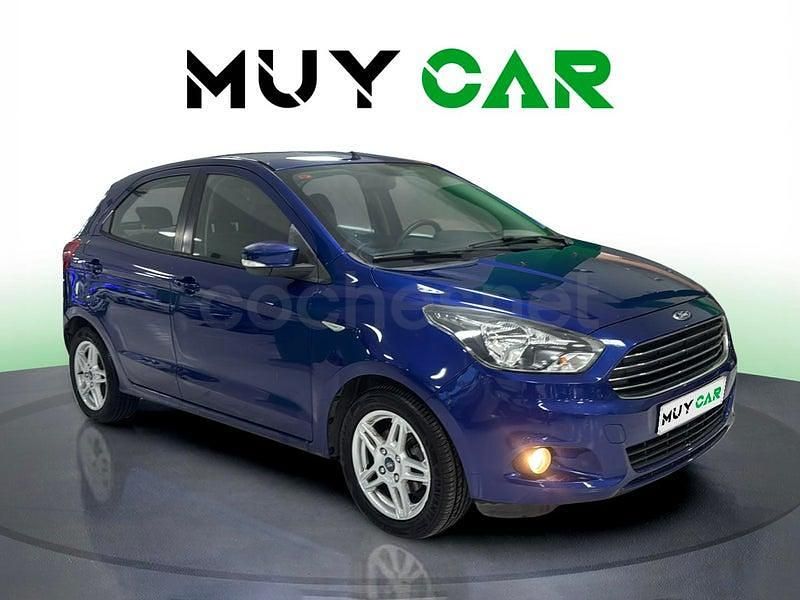 Usado Ford Ka Plus Ultimate 86 CV (63 kW) 2017 Azul Utilitario