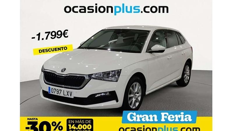 Blanco Usado 2022 Skoda Scala Ambition Utilitario | 17.991 € (Precio justo) - Imagen 1/4