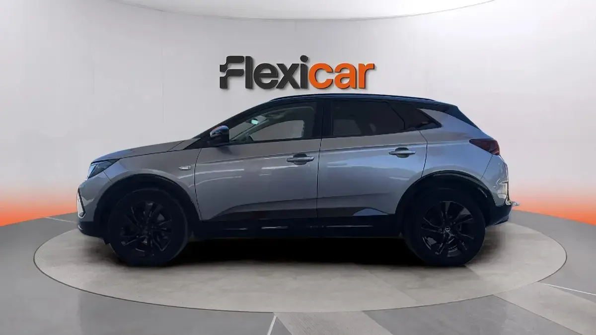 Usado Opel Grandland X GS Line 131 CV (96 kW) 2022 Gris SUV