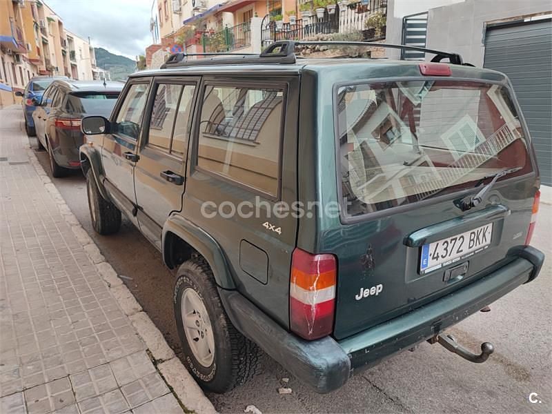 Usado Jeep Cherokee Sport 115 CV (84 kW) 1999 Verde SUV