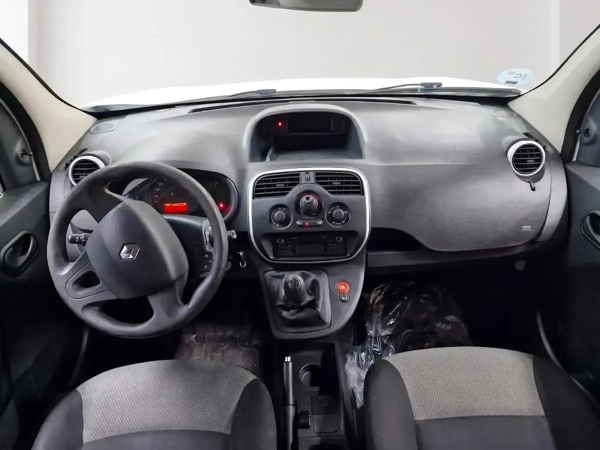 Usado Renault Kangoo 75 CV (55 kW) 2020 Blanco Monovolumen