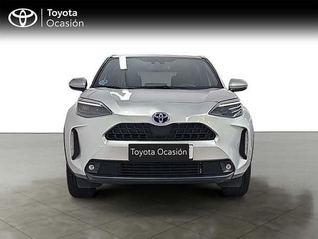 Usado Toyota Yaris Hybrid Active 130 CV (95 kW) 2025 Gris Pickup/Camioneta