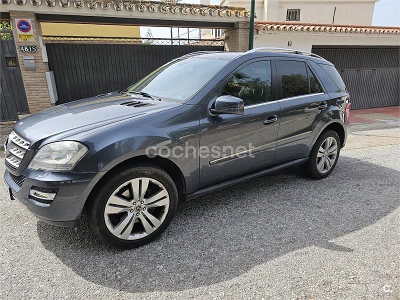 Usado Mercedes ML350 Executive 231 CV (169 kW) 2011 Azul SUV