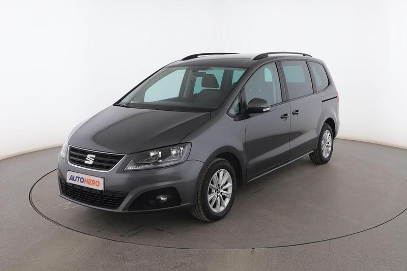 Gris Usado 2018 Seat Alhambra Reference Monovolumen | 22.099 € (Un poco caro) - Imagen 1/3