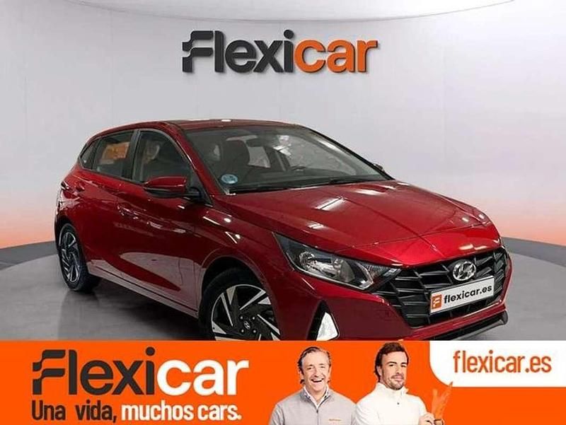 Rojo Usado 2022 Hyundai i20 Utilitario | 13.490 € (Buen precio) - Imagen 1/4