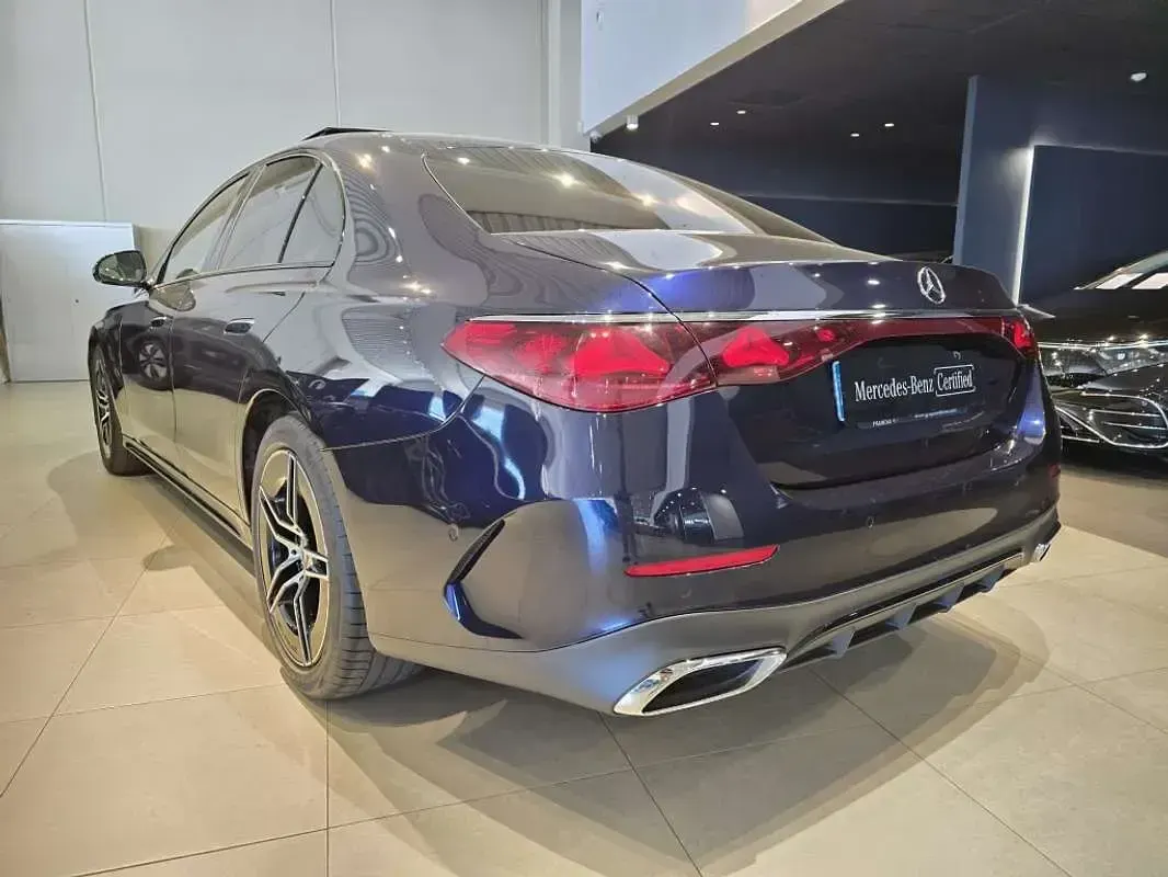 Usado Mercedes E220 197 CV (144 kW) 2024 Azul Berlina