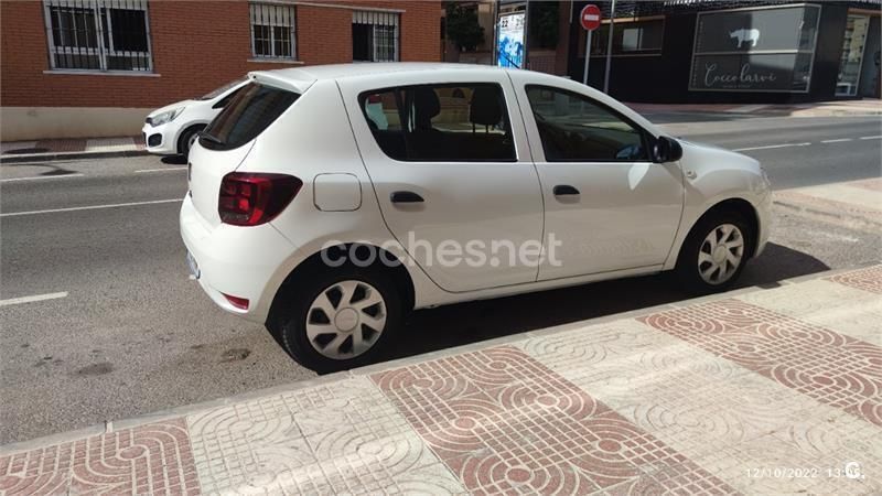 Blanco Usado 2017 Dacia Sandero Lauréate Utilitario | 6000 € (Buen precio) - Imagen 1/1