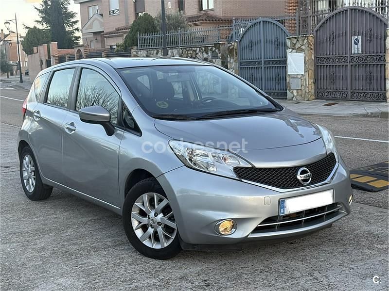 Usado Nissan Note Acenta 90 CV (66 kW) 2014 Gris / plata Utilitario