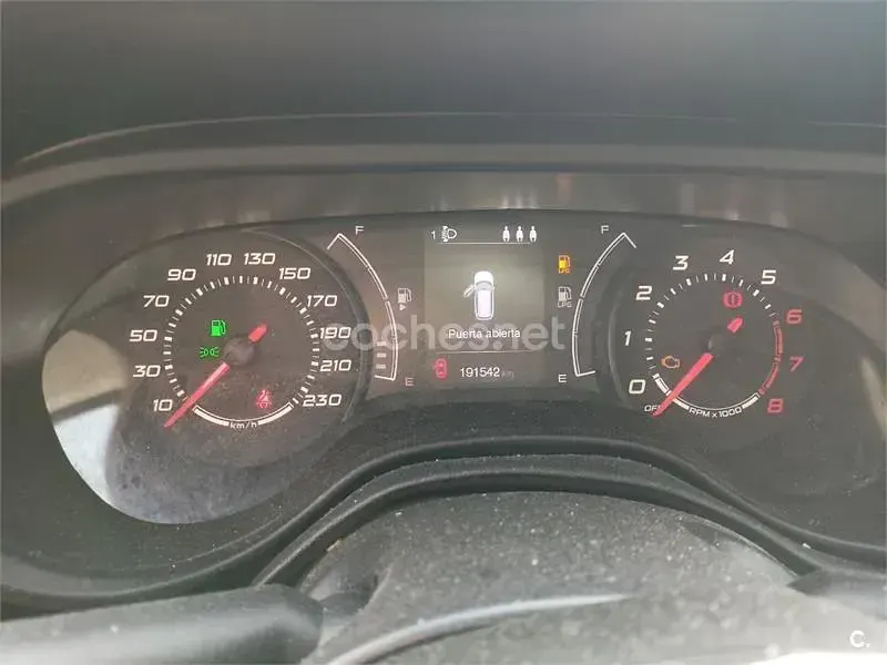 Usado Fiat Tipo Easy 120 CV (88 kW) 2019 Negro Familiar