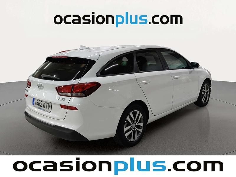Usado Hyundai i30 GO! 120 CV (88 kW) 2019 Blanco Familiar