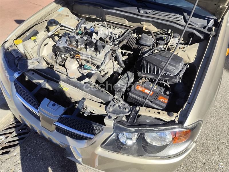 Usado Nissan Almera 98 CV (72 kW) 2004 Beige Berlina