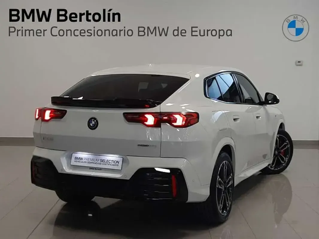 Usado BMW iX2 150 kW (204 CV) 2026 Blanco SUV