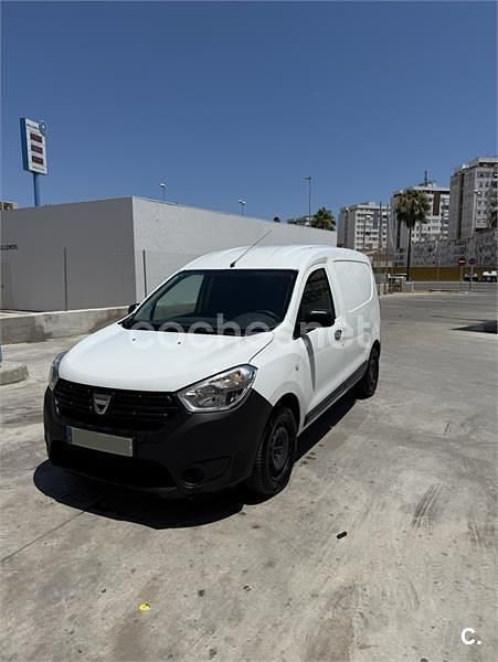 Usado Dacia Dokker 90 CV (66 kW) 2019 Blanco Monovolumen